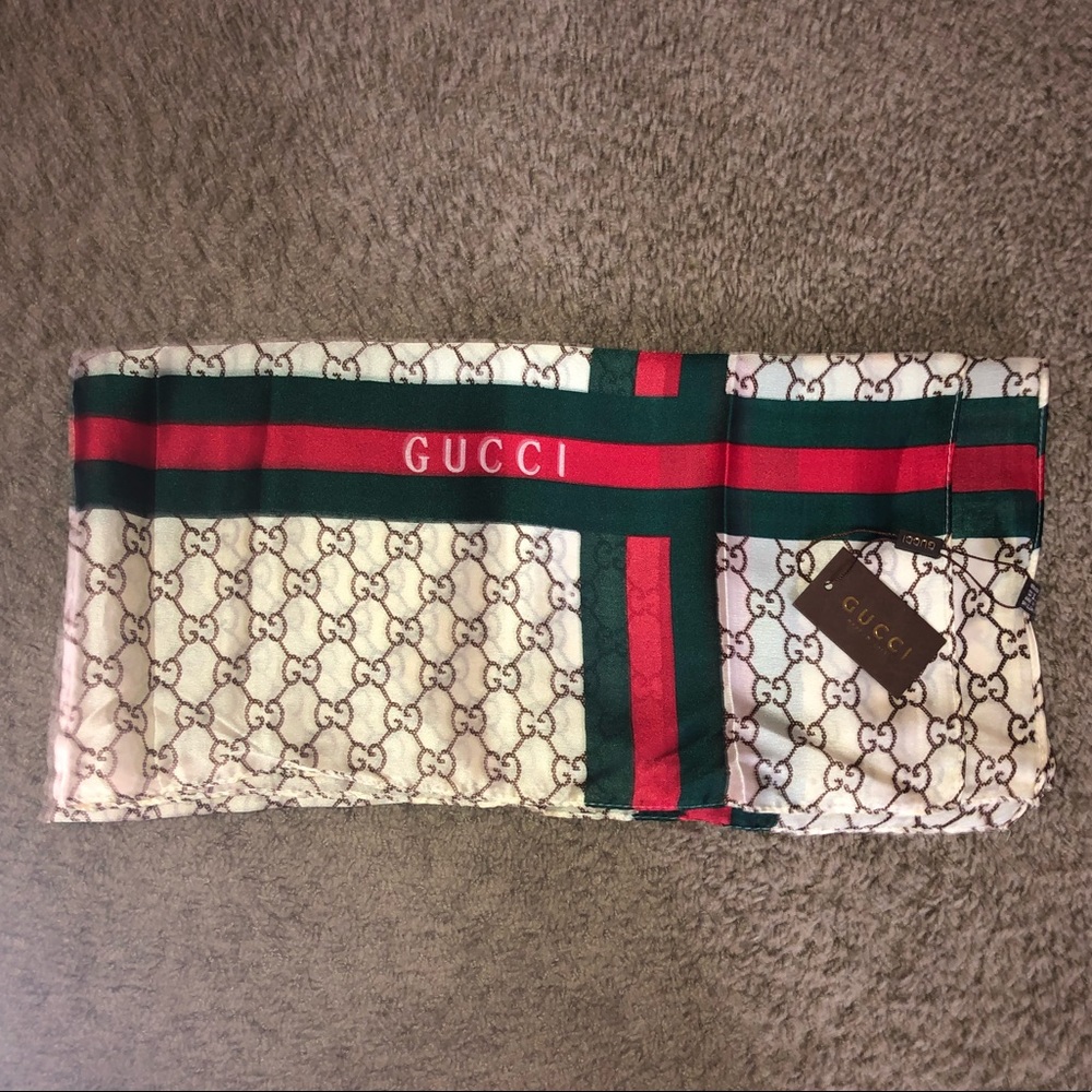 Gucci scarf